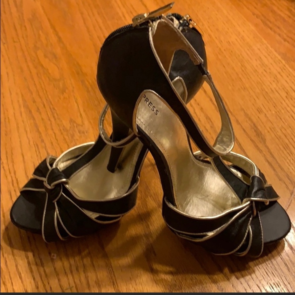 Express Heels